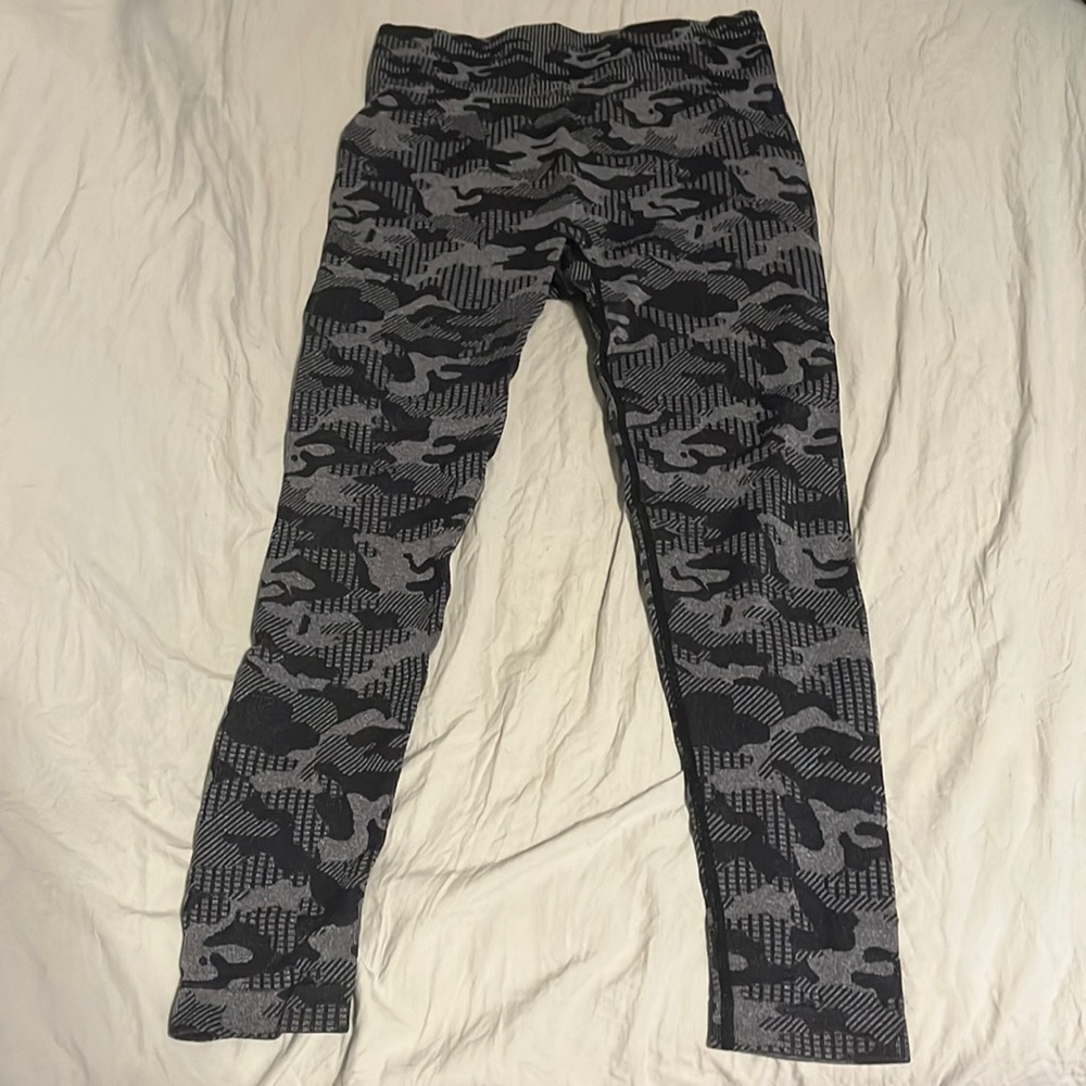 Camo leggings